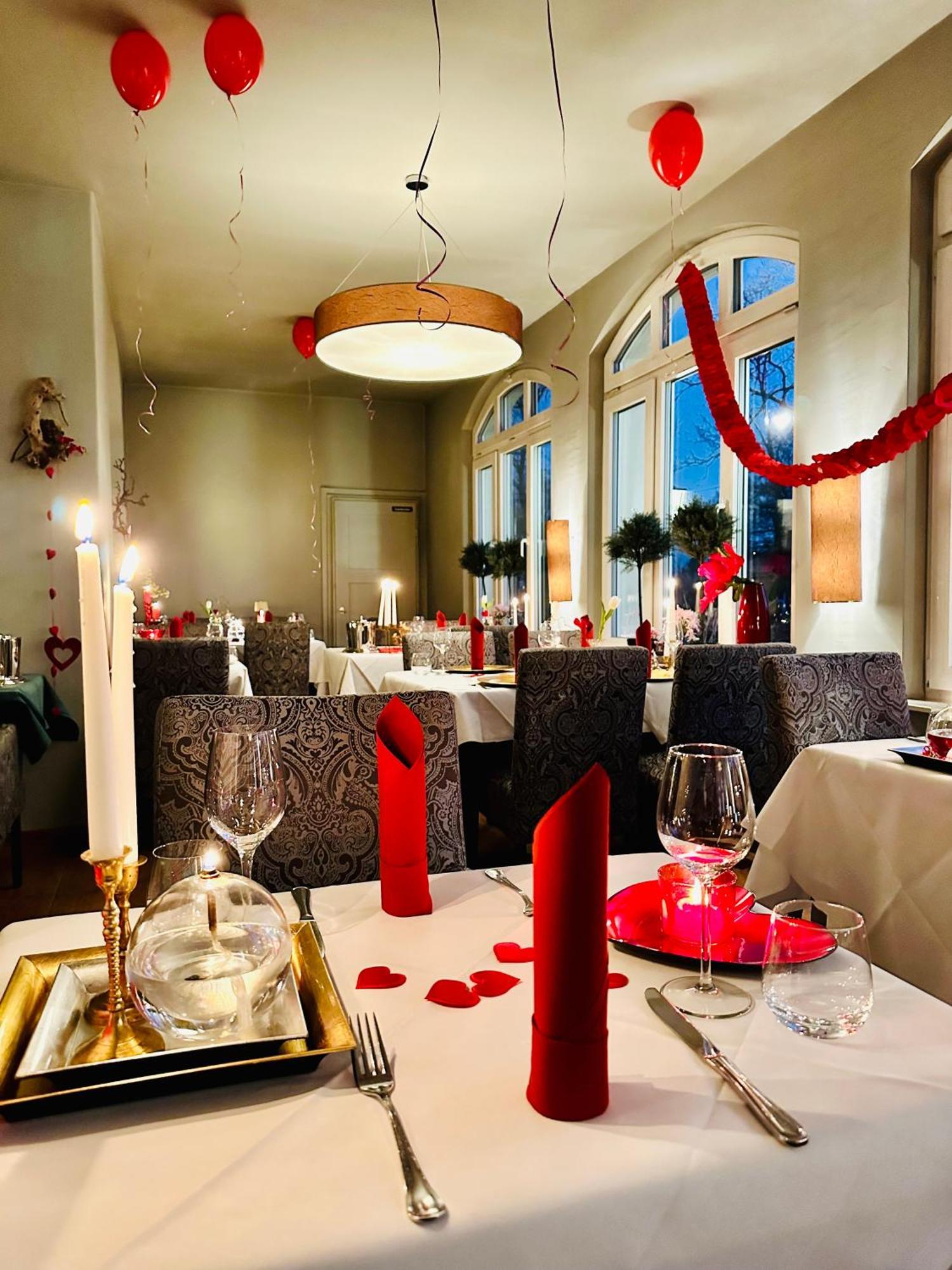 Zu Den Linden - Radebeul Pension Mit Restaurant Dış mekan fotoğraf