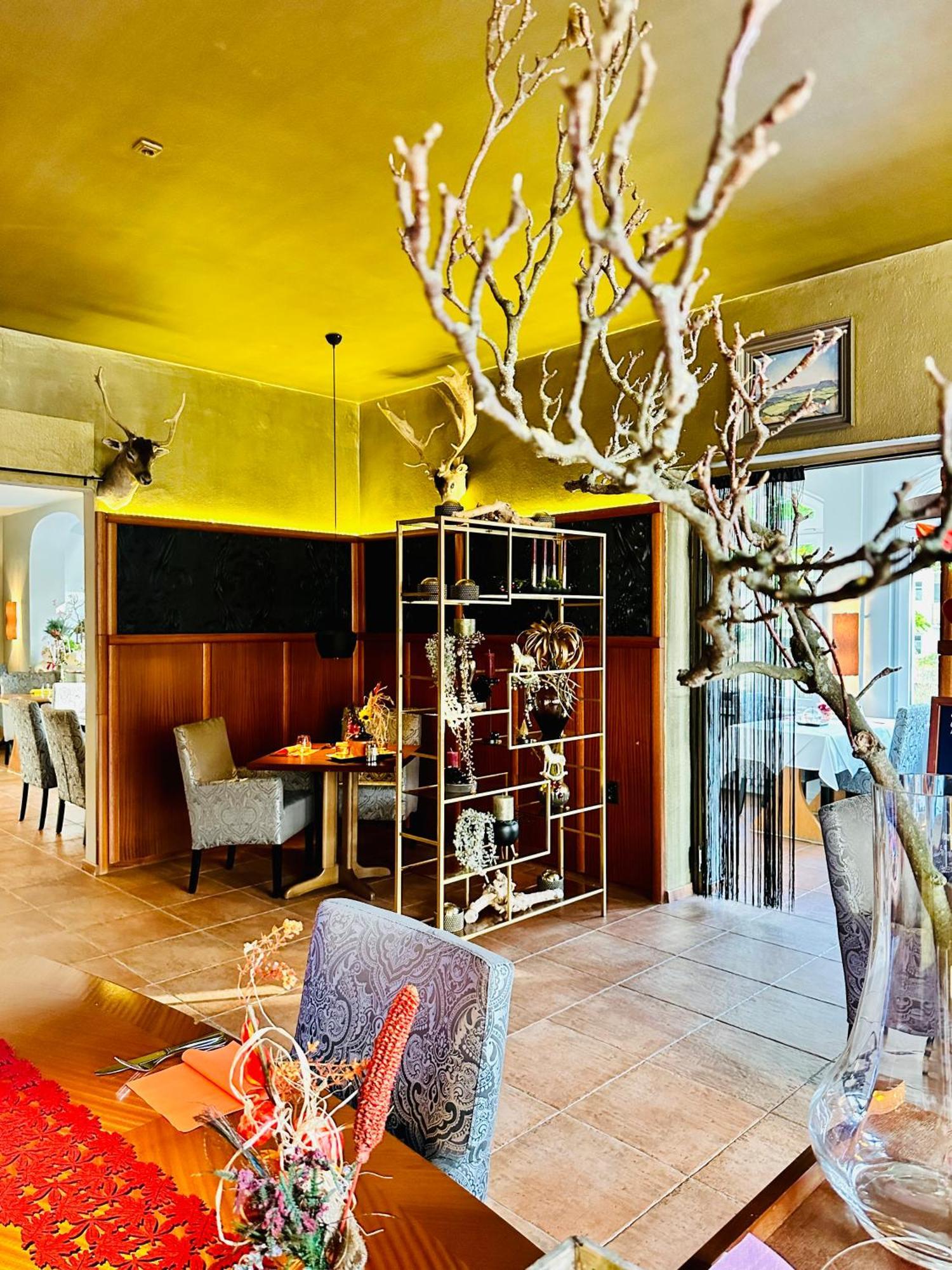 Zu Den Linden - Radebeul Pension Mit Restaurant Dış mekan fotoğraf