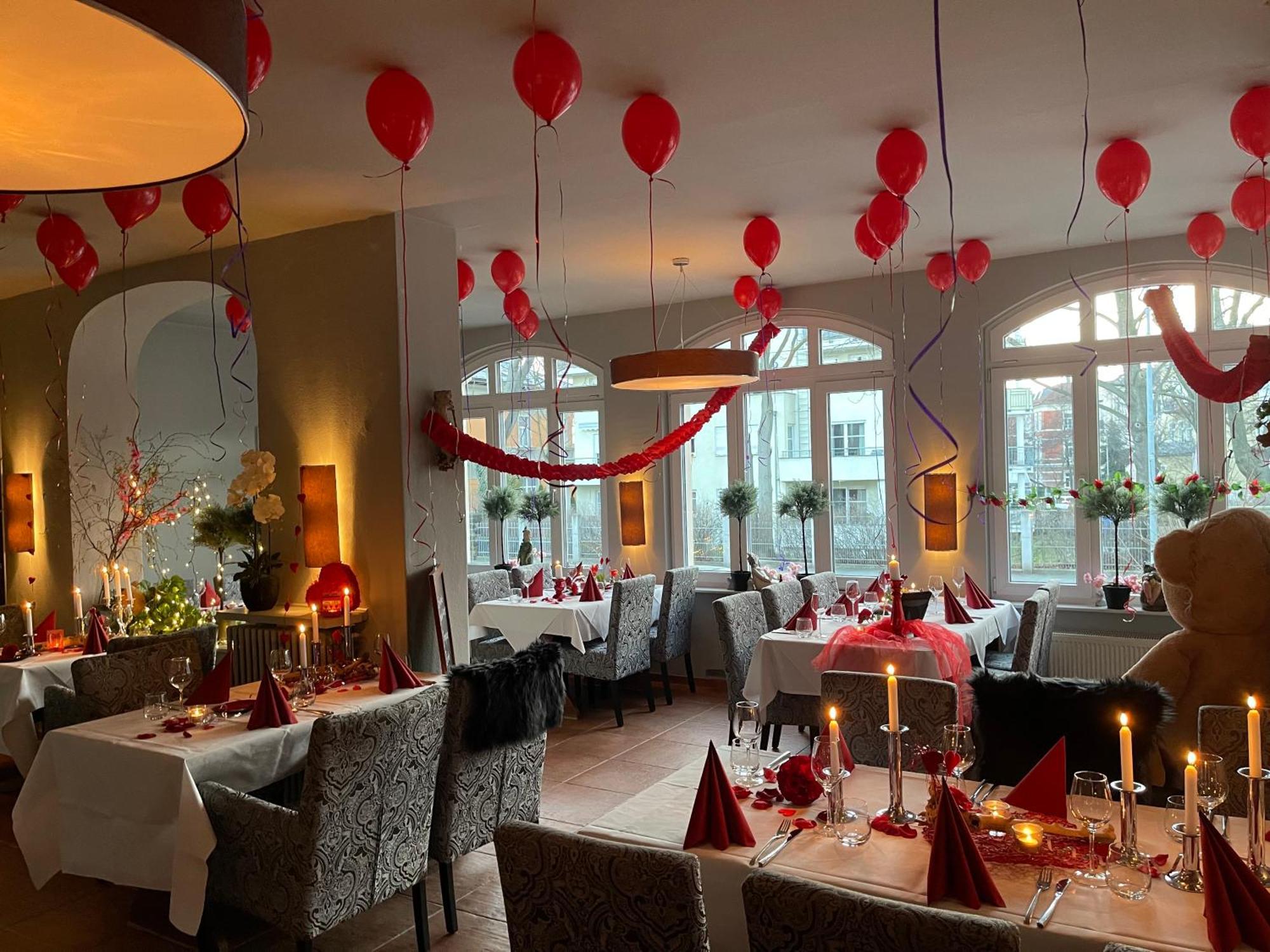 Zu Den Linden - Radebeul Pension Mit Restaurant Dış mekan fotoğraf